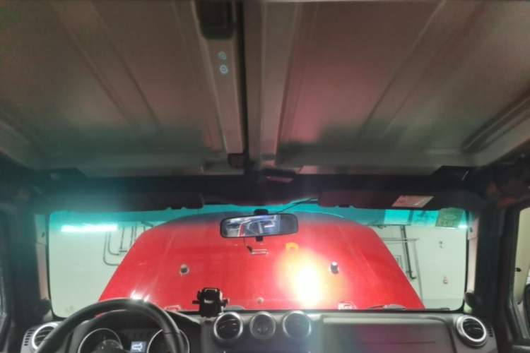 Used BAIC Off-Road BJ40 2016 40L 2.3T Automatic All-Wheel Drive Premium Edition Headliner
