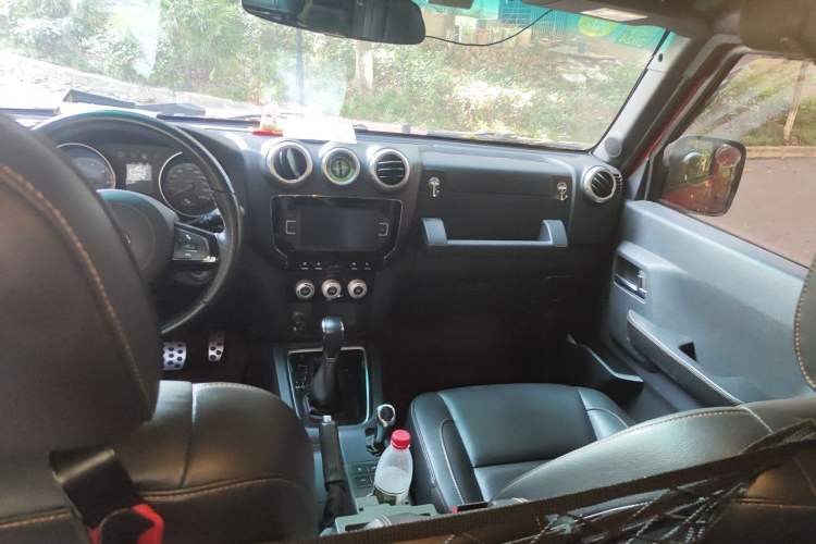 Used BAIC Off-Road BJ40 2016 40L 2.3T Automatic All-Wheel Drive Premium Edition Headliner