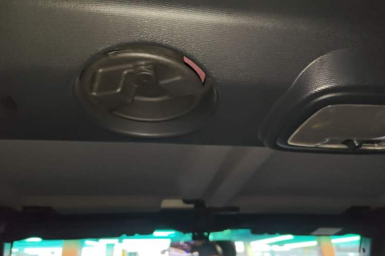 Used BAIC Off-Road BJ40 2016 40L 2.3T Automatic All-Wheel Drive Premium Edition Headliner