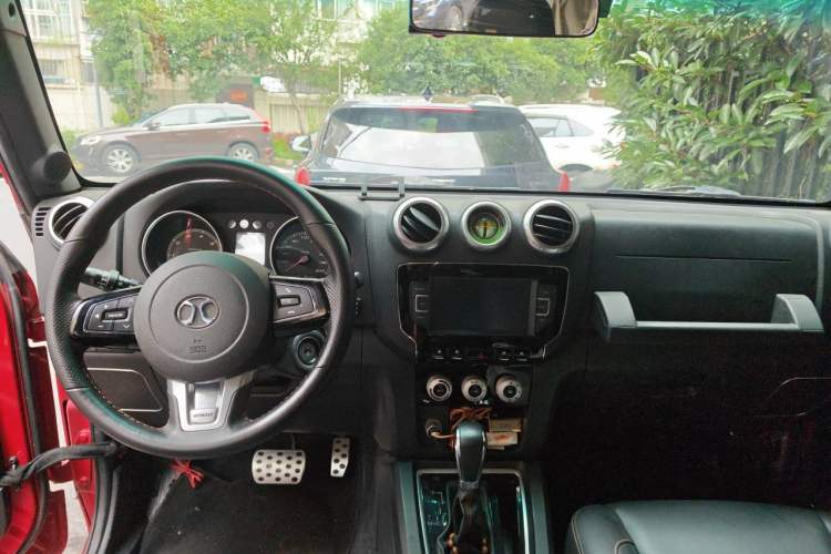 Used BAIC Off-Road BJ40 2016 40L 2.3T Automatic All-Wheel Drive Premium Edition Headliner