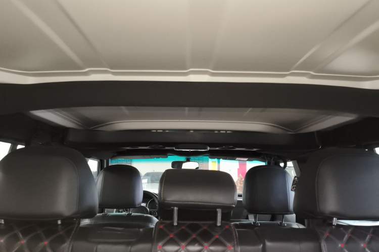 Used BAIC Off-Road BJ40 2016 40L 2.3T Automatic All-Wheel Drive Premium Edition Headliner