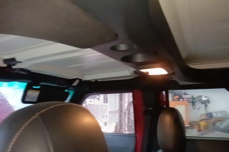 Used BAIC Off-Road BJ40 2016 40L 2.3T Automatic All-Wheel Drive Premium Edition Headliner
