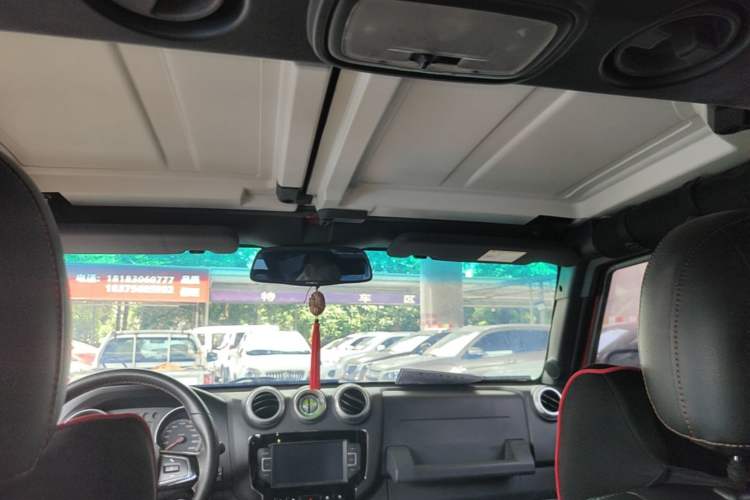 Used BAIC Off-Road BJ40 2016 40L 2.3T Automatic All-Wheel Drive Premium Edition Headliner