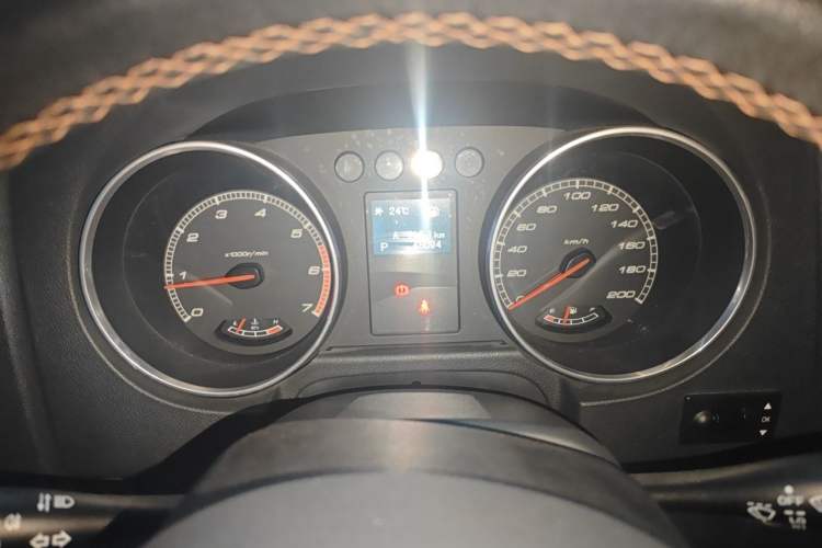 Used BAIC Off-Road BJ40 2016 40L 2.3T Automatic All-Wheel Drive Premium Edition Instrument Cluster