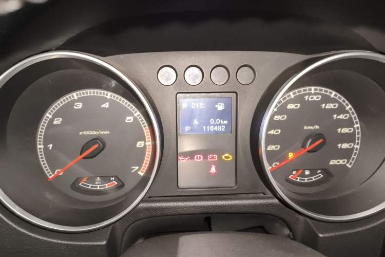 Used BAIC Off-Road BJ40 2016 40L 2.3T Automatic All-Wheel Drive Premium Edition Instrument Cluster