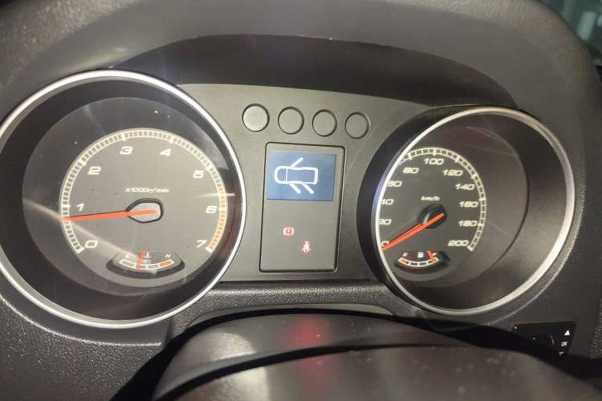 Used BAIC Off-Road BJ40 2016 40L 2.0T Manual All-Wheel Drive Prestige Edition Instrument Cluster