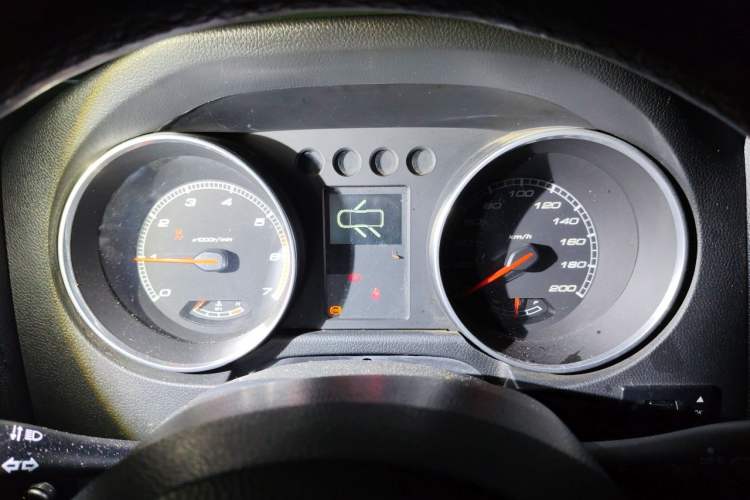 Used BAIC Off-Road BJ40 2016 40L 2.3T Automatic All-Wheel Drive Premium Edition Instrument Cluster