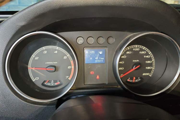 Used BAIC Off-Road BJ40 2016 40L 2.0T Manual All-Wheel Drive Prestige Edition Instrument Cluster