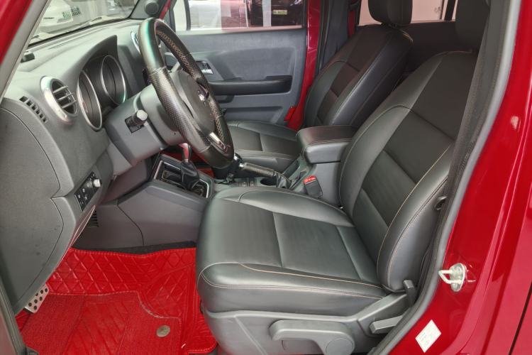 Used BAIC Off-Road BJ40 2016 40L 2.3T Automatic All-Wheel Drive Premium Edition Interior 3