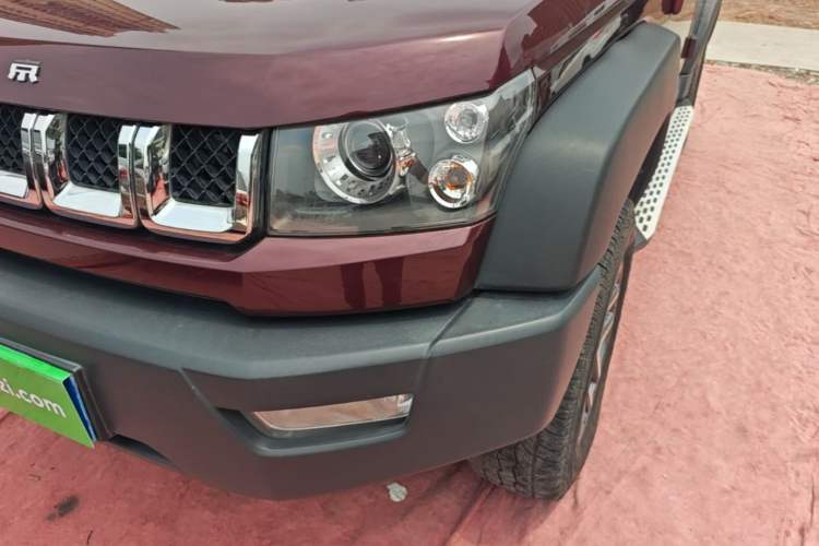 Used BAIC Off-Road BJ40 2016 40L 2.3T Automatic All-Wheel Drive Premium Edition Left Front Headlight