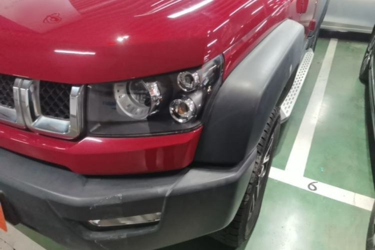 Used BAIC Off-Road BJ40 2016 40L 2.3T Automatic All-Wheel Drive Premium Edition Left Front Headlight