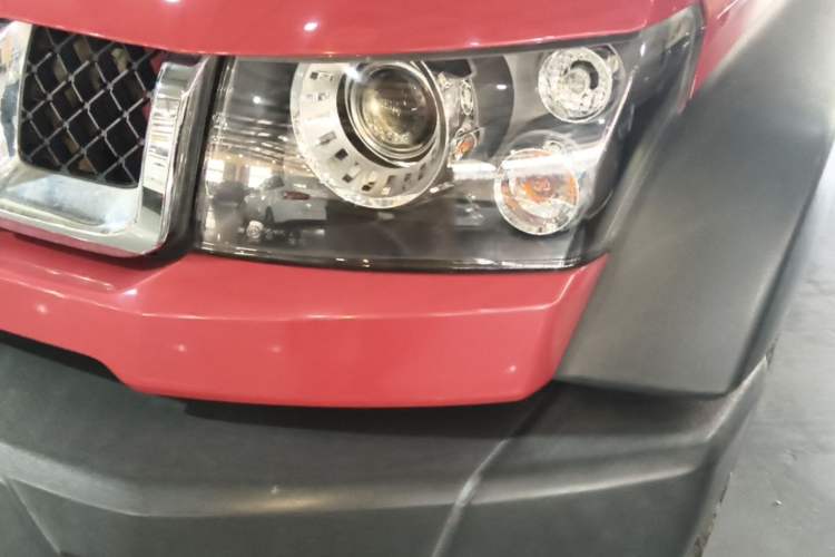 Used BAIC Off-Road BJ40 2016 40L 2.3T Automatic All-Wheel Drive Premium Edition Left Front Headlight
