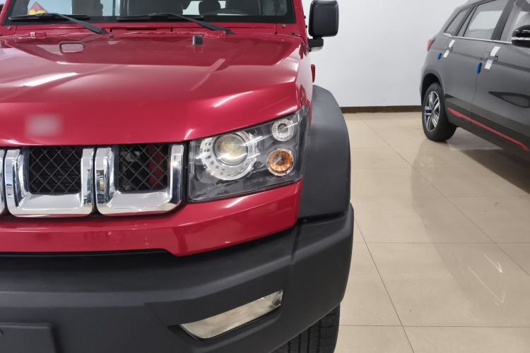 Used BAIC Off-Road BJ40 2016 40L 2.3T Automatic All-Wheel Drive Premium Edition Left Front Headlight