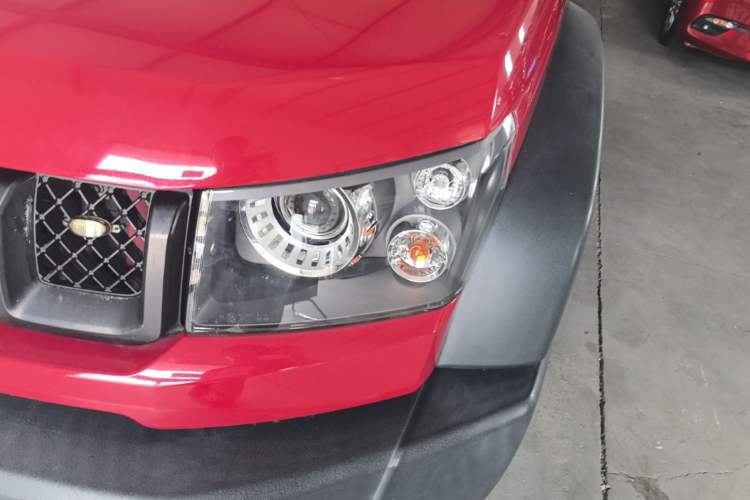 Used BAIC Off-Road BJ40 2016 40L 2.0T Manual All-Wheel Drive Prestige Edition Left Front Headlight