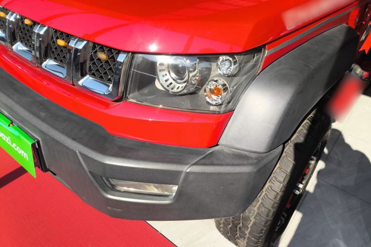 Used BAIC Off-Road BJ40 2016 40L 2.0T Manual All-Wheel Drive Prestige Edition Left Front Headlight