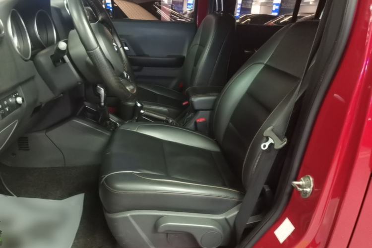 Used BAIC Off-Road BJ40 2016 40L 2.3T Automatic All-Wheel Drive Premium Edition Left Front Seat