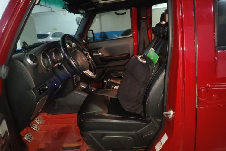 Used BAIC Off-Road BJ40 2016 2.0T Manual Four-Wheel Drive Prestige Edition Left Front Seat