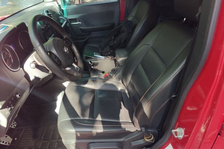 Used BAIC Off-Road BJ40 2016 40L 2.3T Manual All-Wheel Drive Prestige Edition Left Front Seat