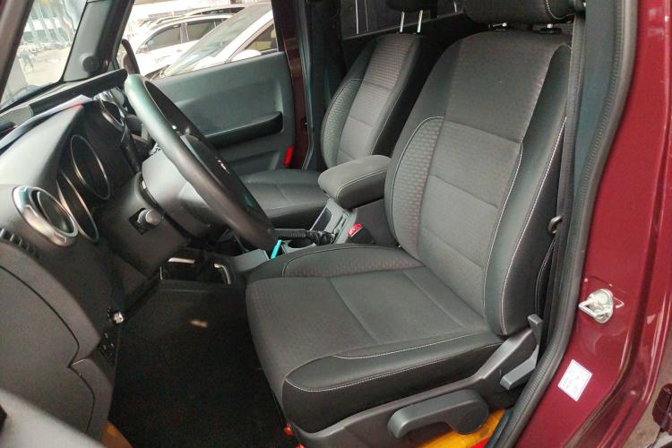 Used BAIC Off-Road BJ40 2016 40L 2.0T Manual Two-Wheel Drive Luxury Edition Left Front Seat