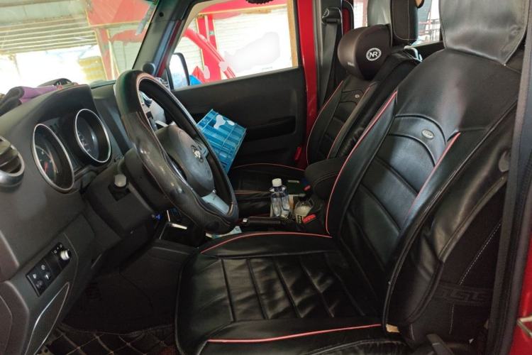 Used BAIC Off-Road BJ40 2016 40L 2.0T Manual Two-Wheel Drive Luxury Edition Left Front Seat