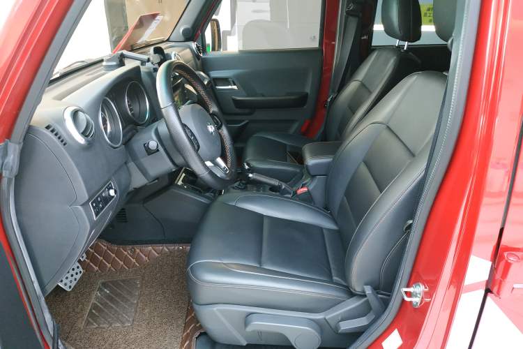 Used BAIC Off-Road BJ40 2016 40L 2.3T Automatic All-Wheel Drive Premium Edition Left Front Seat