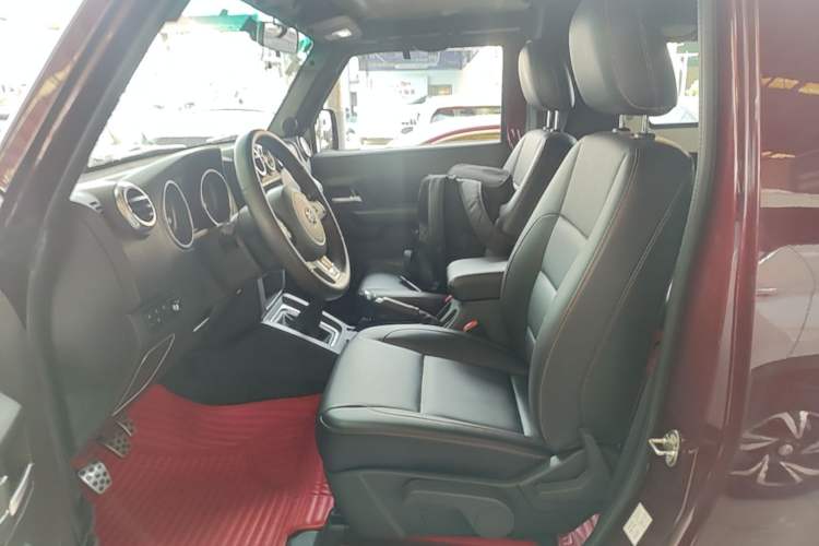 Used BAIC Off-Road BJ40 2016 2.0T Manual Four-Wheel Drive Prestige Edition Left Front Seat
