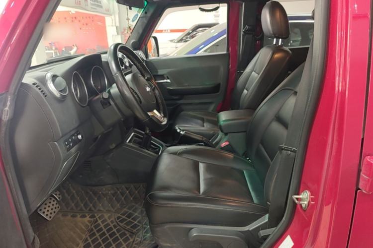 Used BAIC Off-Road BJ40 2016 40L 2.3T Automatic All-Wheel Drive Premium Edition Left Front Seat