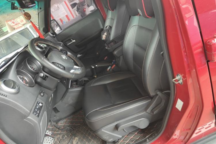 Used BAIC Off-Road BJ40 2016 40L 2.3T Automatic All-Wheel Drive Premium Edition Left Front Seat