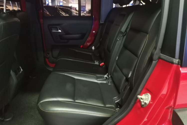 Used BAIC Off-Road BJ40 2016 40L 2.3T Automatic All-Wheel Drive Premium Edition Left Rear Seat
