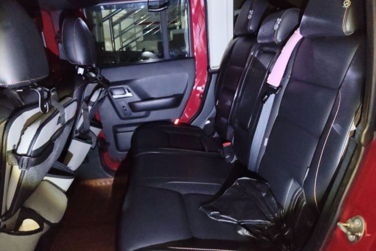 Used BAIC Off-Road BJ40 2016 40L 2.3T Automatic All-Wheel Drive Premium Edition Left Rear Seat