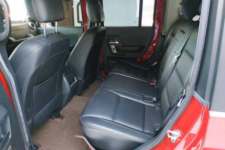 Used BAIC Off-Road BJ40 2016 40L 2.3T Automatic All-Wheel Drive Premium Edition Left Rear Seat