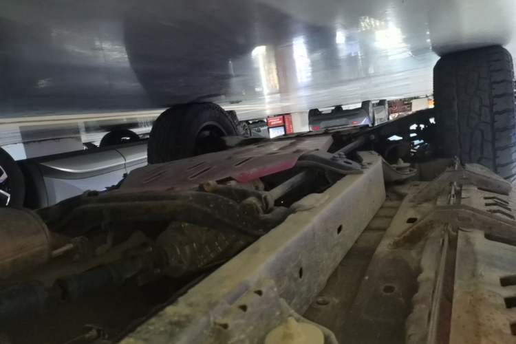 Used BAIC Off-Road BJ40 2016 40L 2.3T Automatic All-Wheel Drive Premium Edition Left Side Sill