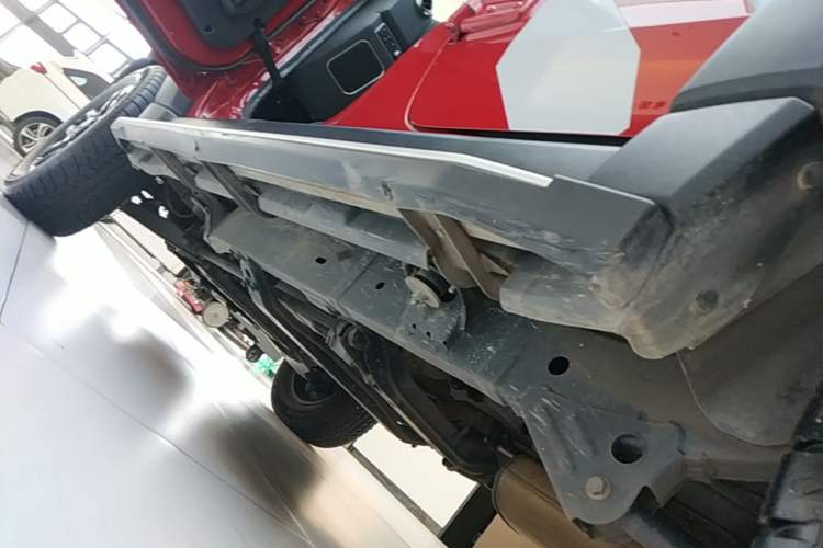 Used BAIC Off-Road BJ40 2016 40L 2.3T Automatic All-Wheel Drive Premium Edition Left Side Sill