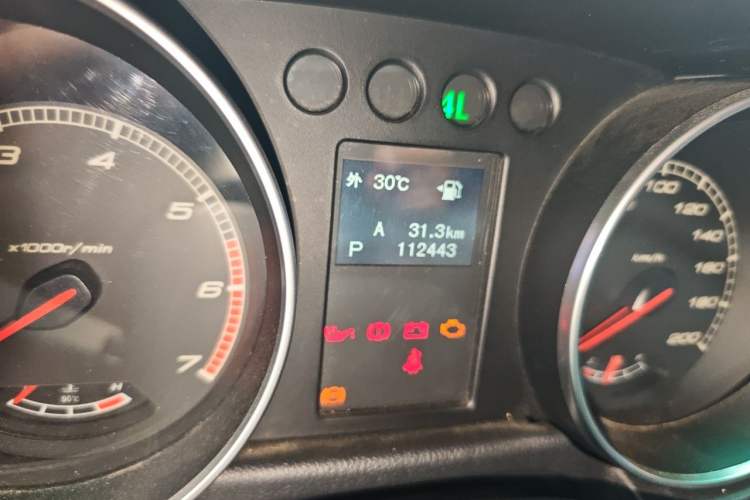 Used BAIC Off-Road BJ40 2016 40L 2.3T Automatic All-Wheel Drive Premium Edition Odometer Close Up