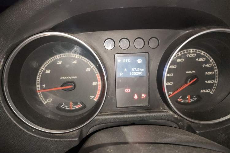 Used BAIC Off-Road BJ40 2016 40L 2.3T Automatic All-Wheel Drive Premium Edition Odometer Close Up