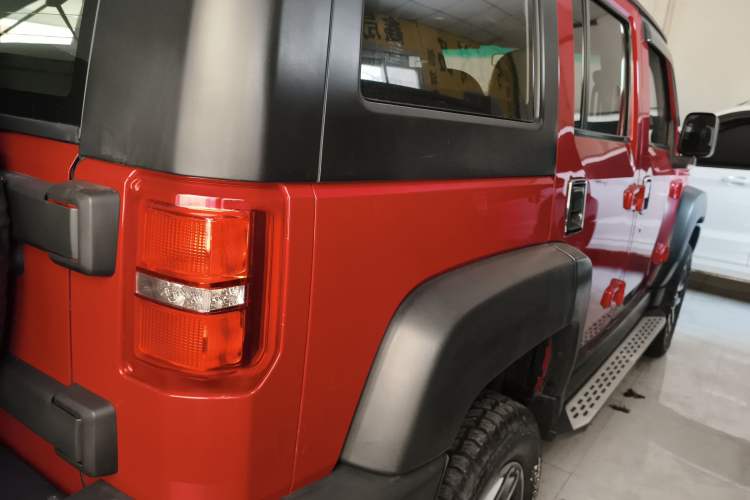 Used BAIC Off-Road BJ40 2016 40L 2.3T Automatic All-Wheel Drive Premium Edition Rear Right 45 Deg