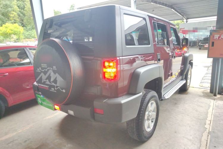 Used BAIC Off-Road BJ40 2016 40L 2.0T Manual Two-Wheel Drive Luxury Edition Rear Right 45 Deg