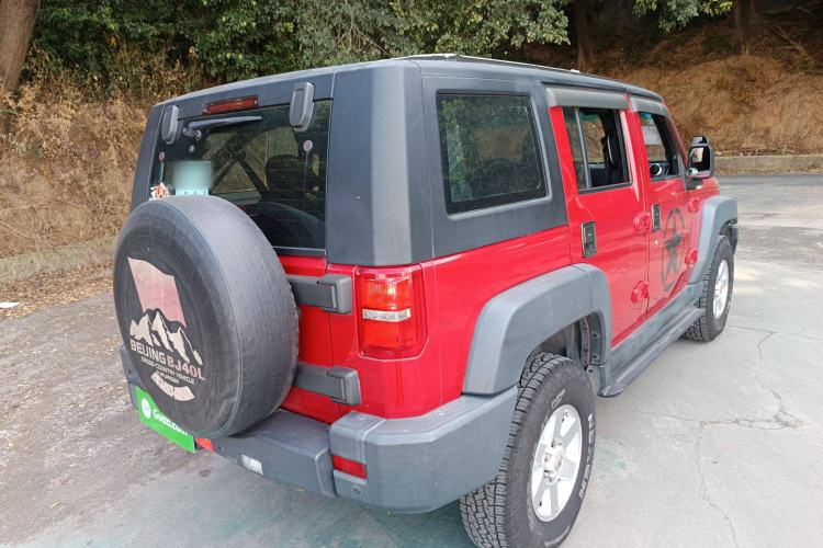 Used BAIC Off-Road BJ40 2016 40L 2.0T Manual Two-Wheel Drive Luxury Edition Rear Right 45 Deg