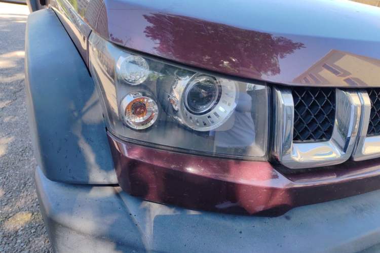 Used BAIC Off-Road BJ40 2016 40L 2.3T Automatic All-Wheel Drive Premium Edition Right Front Headlight
