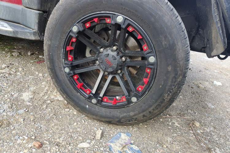 Used BAIC Off-Road BJ40 2016 40L 2.3T Automatic All-Wheel Drive Premium Edition Right Front Wheel Hub
