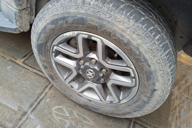 Used BAIC Off-Road BJ40 2016 40L 2.3T Automatic All-Wheel Drive Premium Edition Right Front Wheel Hub