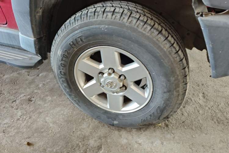 Used BAIC Off-Road BJ40 2016 40L 2.0T Manual Two-Wheel Drive Luxury Edition Right Front Wheel Hub