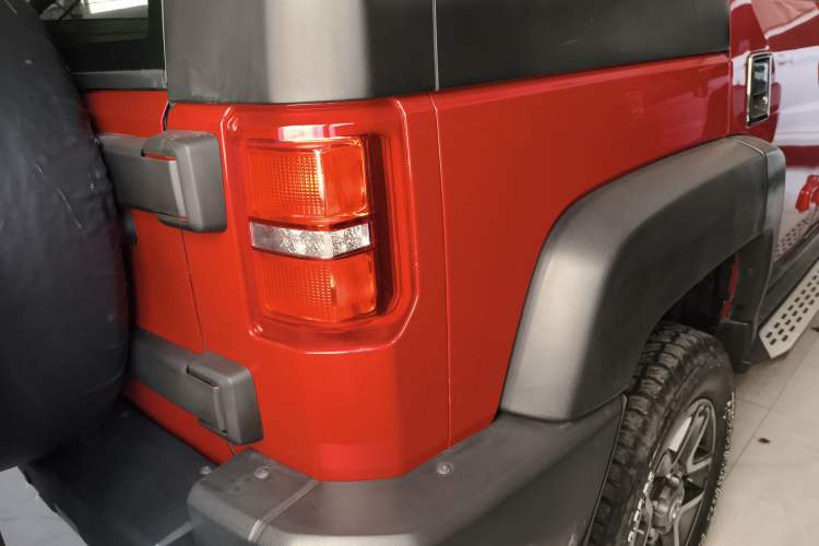 Used BAIC Off-Road BJ40 2016 40L 2.3T Automatic All-Wheel Drive Premium Edition Right Rear Taillight