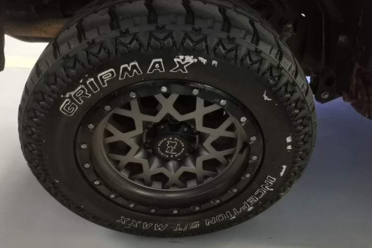 Used BAIC Off-Road BJ40 2016 40L 2.3T Automatic All-Wheel Drive Premium Edition Right Rear Wheel Hub