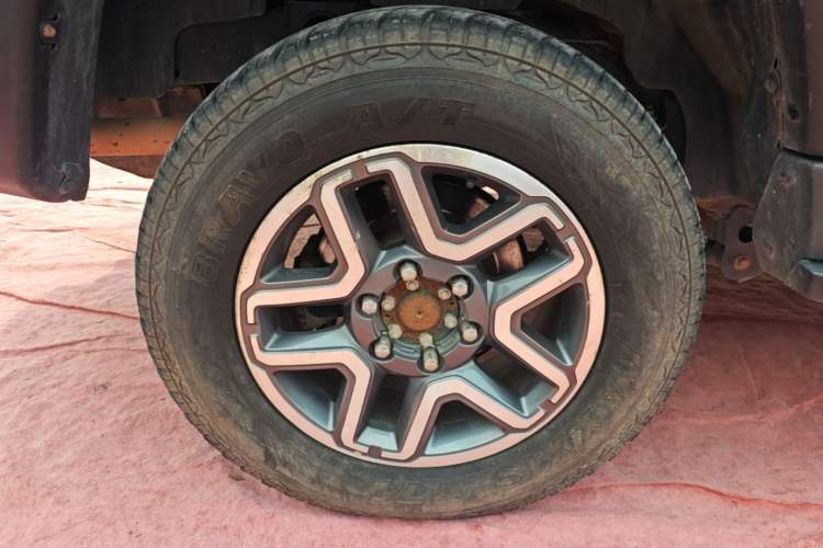 Used BAIC Off-Road BJ40 2016 40L 2.3T Automatic All-Wheel Drive Premium Edition Right Rear Wheel Hub