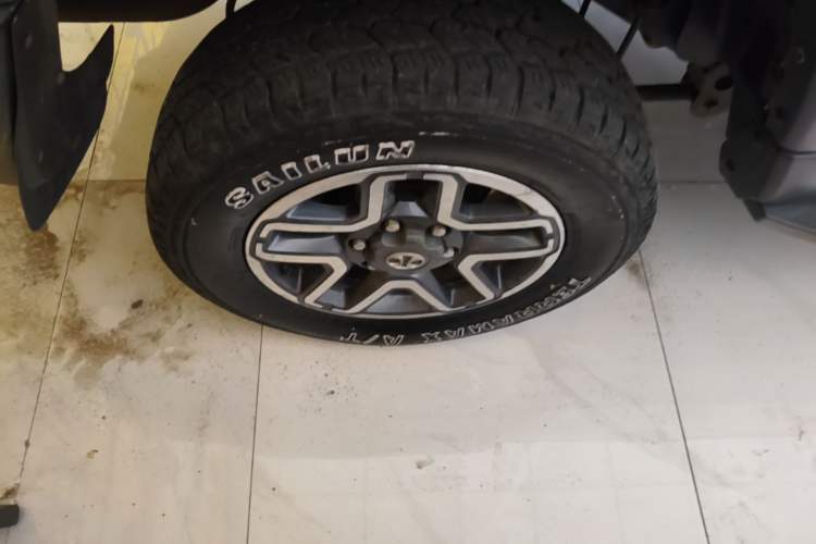 Used BAIC Off-Road BJ40 2016 40L 2.3T Automatic All-Wheel Drive Premium Edition Right Rear Wheel Hub
