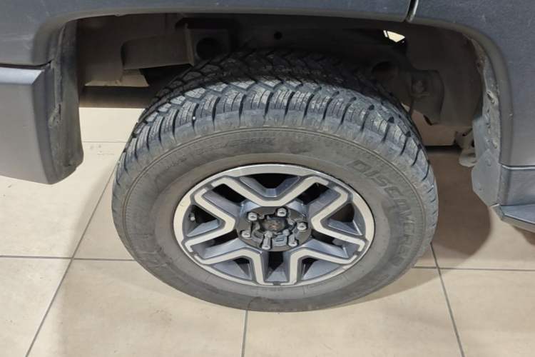 Used BAIC Off-Road BJ40 2016 40L 2.3T Automatic All-Wheel Drive Premium Edition Right Rear Wheel Hub
