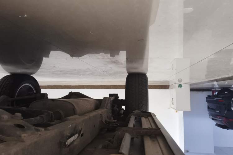 Used BAIC Off-Road BJ40 2016 40L 2.3T Automatic All-Wheel Drive Premium Edition Right Side Sill