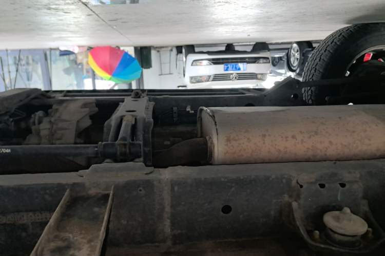 Used BAIC Off-Road BJ40 2016 40L 2.0T Manual All-Wheel Drive Prestige Edition Right Side Sill