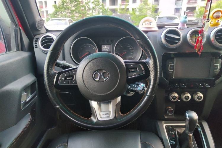 Used BAIC Off-Road BJ40 2016 40L 2.3T Automatic All-Wheel Drive Premium Edition Steering Wheel
